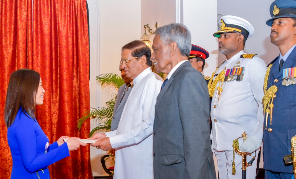 dai su viet nam tai sri lanka trinh thu uy nhiem len tong thong