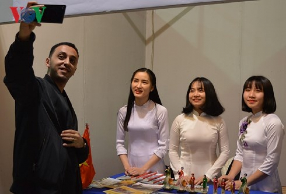 viet nam tham du le hoi van hoa quoc te sakia tai cairo