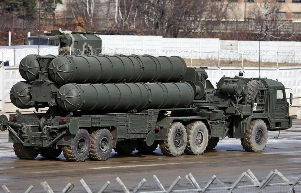 phan doi mua s400 dang chp dang co gang bien minh cho lap truong cua my