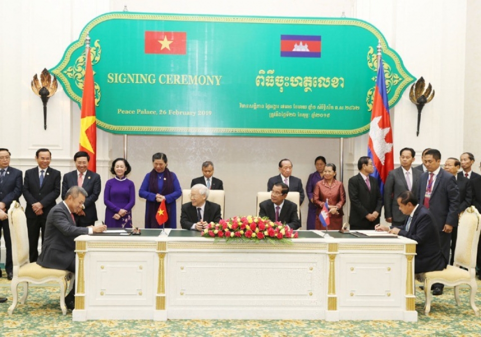 vietnam airlines va bo du lich campuchia hop tac phat trien du lich