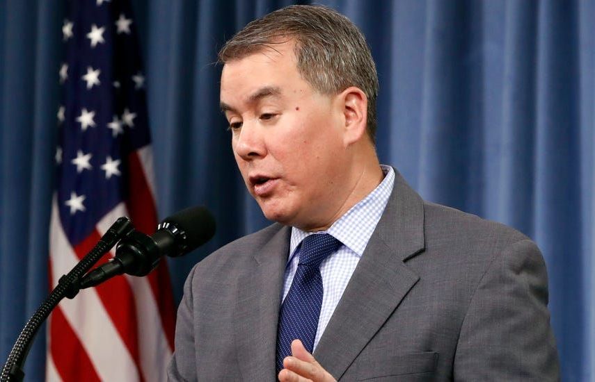 dinh den be boi ukraine tong thong trump yeu cau thu truong quoc phong my tu chuc