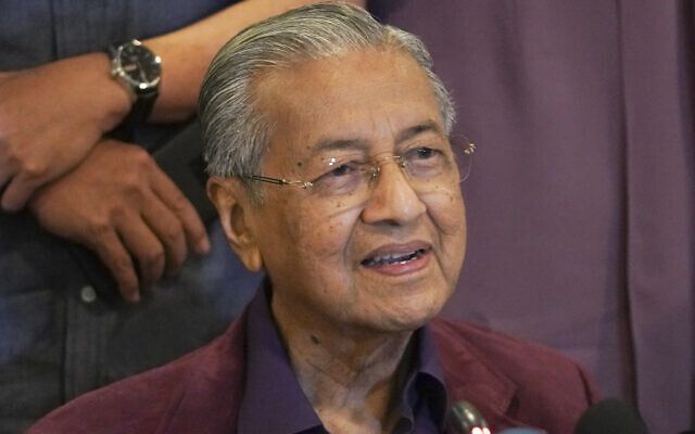 malaysia thu tuong mahathir mohamad de don tu chuc nguoi thay the co the la nu