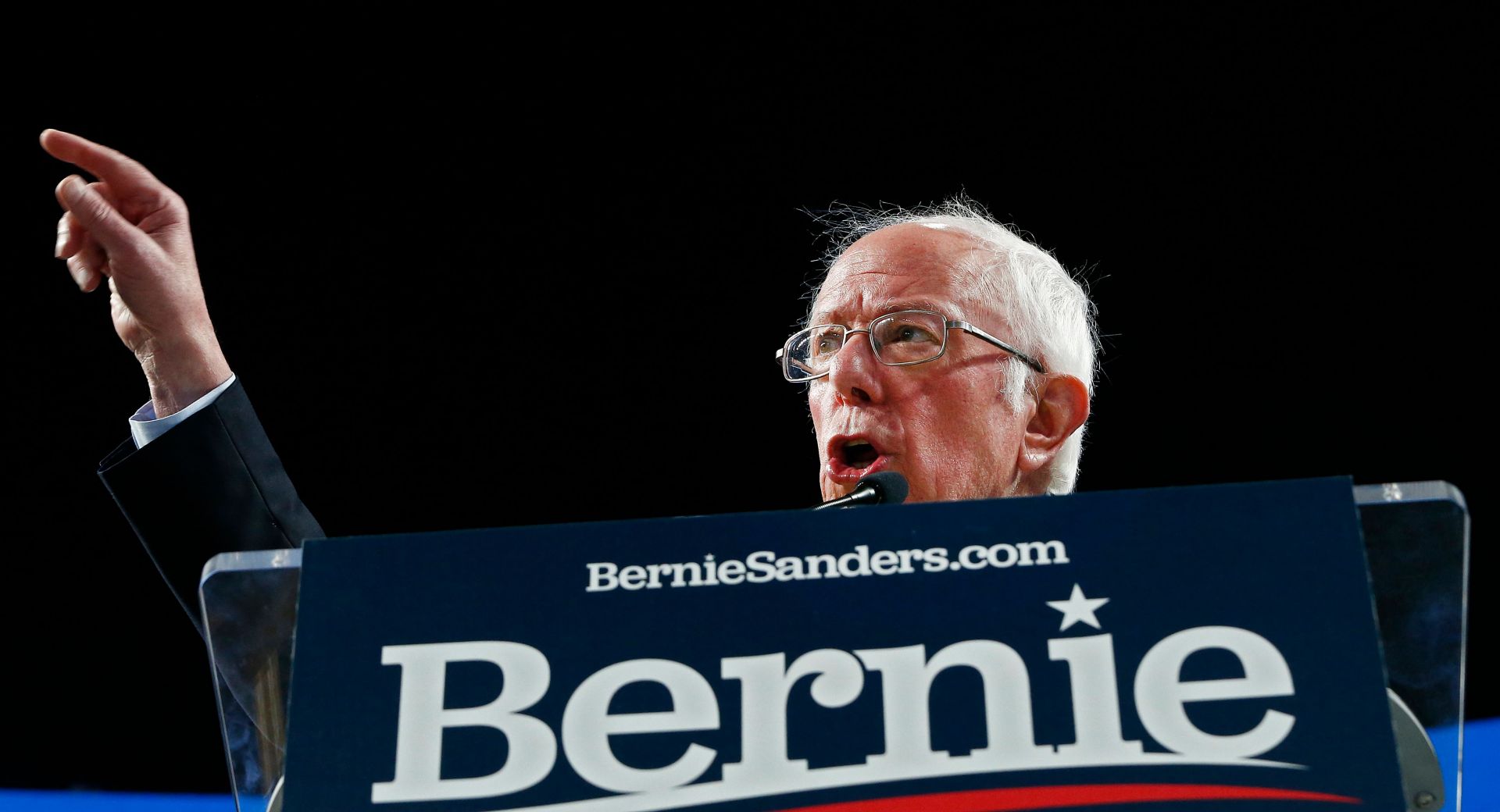 bau cu my tong thong trump to cao dang dan chu ngoai truong pompeo doa dap tra hanh dong pha hoai