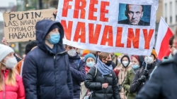 Vụ ông Navalny: Nga có hành động đầu tiên 'dằn mặt' các nước châu Âu