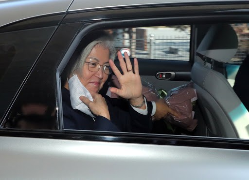 Nữ Ngoại trưởng đầu tiên của Hàn Quốc chính thức rời nhiệm sở