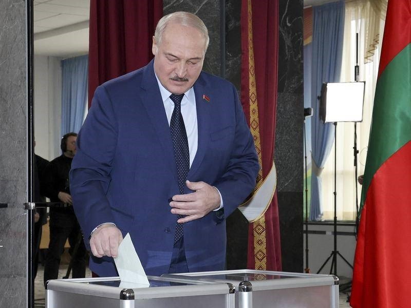 Cải cách hiến pháp Belarus: Đa số cử tri ủng hộ, sẽ chấp nhân để Nga bố trí vũ khí hạt nhân vĩnh viễn? (Nguồn: THX)