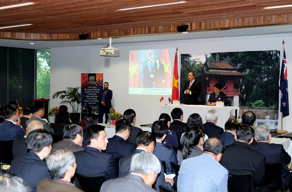 thu tuong tham dai hoc aut va gap go kieu bao tai new zealand