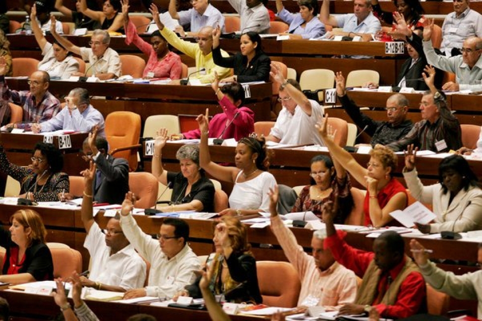 hoi dong nhan dan cac tinh cua cuba bat dau nhiem ky moi