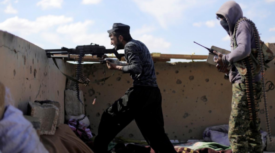 syria sdf bat dau tan cong nham gianh lai thanh tri cuoi cung cua is