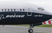 den luot malaysia va oman cam may bay boeing 737 max 8 ra vao va qua canh