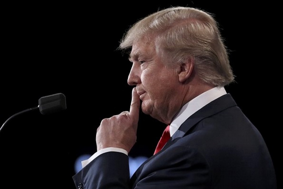 ong trump tweet phu quyet du luat cham dut tinh trang khan cap quoc gia