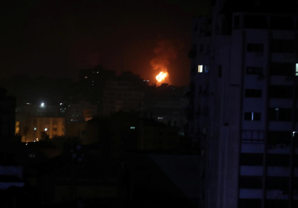 israel an dua tra dua voi hamas o gaza dap tra vu ban rocket vao tel aviv