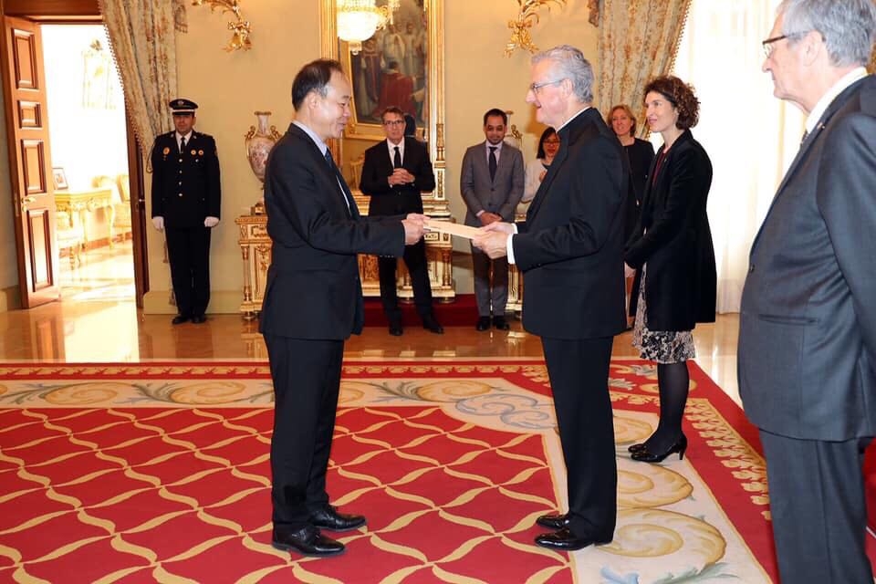 khai truong van phong lanh su danh du viet nam tai andorra