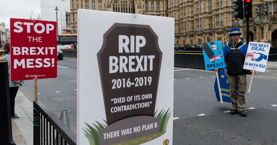 mang sap vi hon nghin nguoi anh muon ky kien nghi yeu cau o lai eu