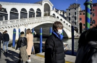 phong chong dich covid 19 tam dung mien thi thuc don phuong cho cong dan italy tu 0 gio ngay 33