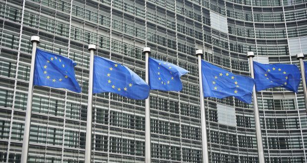 dich covid 19 eu lan dau tien kich hoat dieu khoan thoat hiem cho phep thanh vien tu do chi tieu