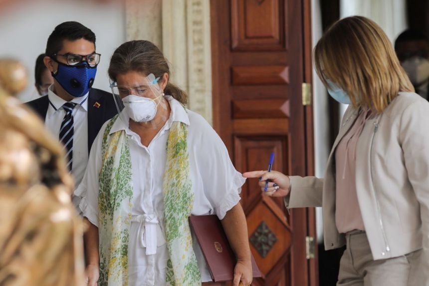 Đại sứ EU rời Venezuela. (nguồn: Reuters) Đại sứ EU rời Venezuela. (nguồn: Reuters)