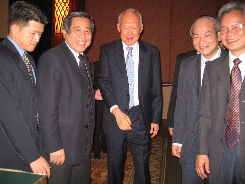 Tôn trọng những giá trị nhân quyền Tôn trọng những giá trị nhân quyền