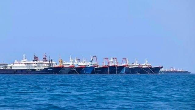 Trung Quốc 'biện minh' gì về vụ hàng trăm tàu cá xuất hiện ở Biển Đông? (Nguồn: AP)