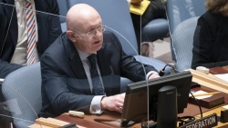 Mỹ mở đòn trục xuất ngoại giao Nga, Moscow phản pháo