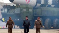 Chủ tịch Triều Tiên Kim Jong-un ra tuyên bố mạnh mẽ sau vụ phóng thử Hwasong-17