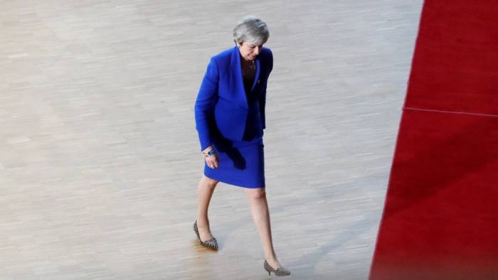 nhat tri voi eu hoan brexit 6 thang ba may lai tuyen bo van co the roi lien minh truoc 225