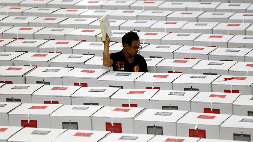 indonesia bat dau bau cu tong thong va co quan lap phap cac cap