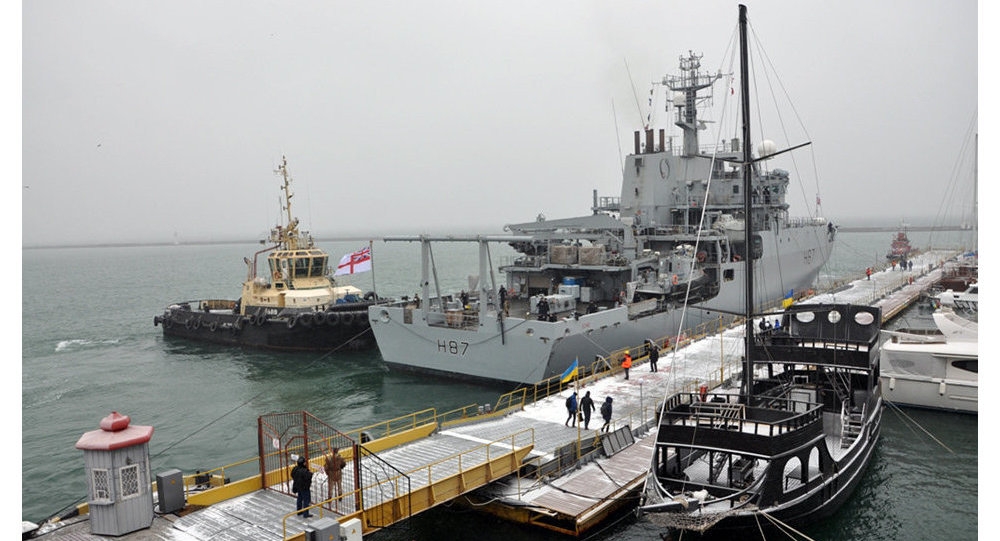 tau trinh sat cua hai quan anh tien vao bien den