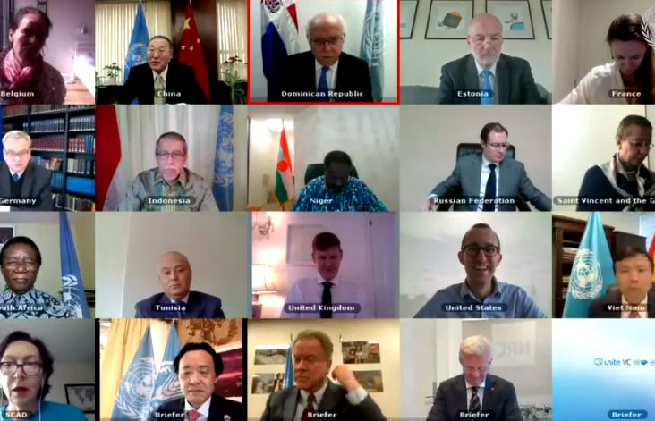 nhung hinh anh lot ta tinh yeu khac la thoi covid 19