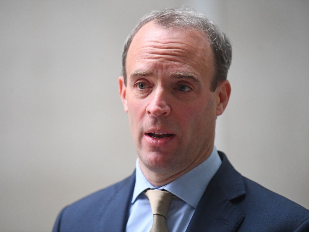 Nga kéo quân đến gần biên giới Ukraine, Mỹ nói gây hấn, Anh quan ngại, Tổng thống Ukraine 'khoe' Mỹ hứa sát cánh. (Nguồn: Express & Star)