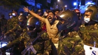 スリランカ：26人の大臣が一夜で辞任し、大統領は危機を解決するために団結を呼びかける