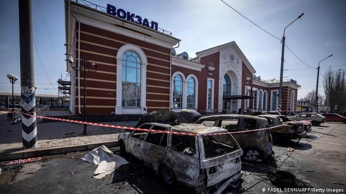 Nhà ga Kramatorsk bị oanh kích dữ dội, Nga-Ukraine 'khẩu chiến', Moscow tuyên bố khởi tố hình sự. (Nguồn: AFP)