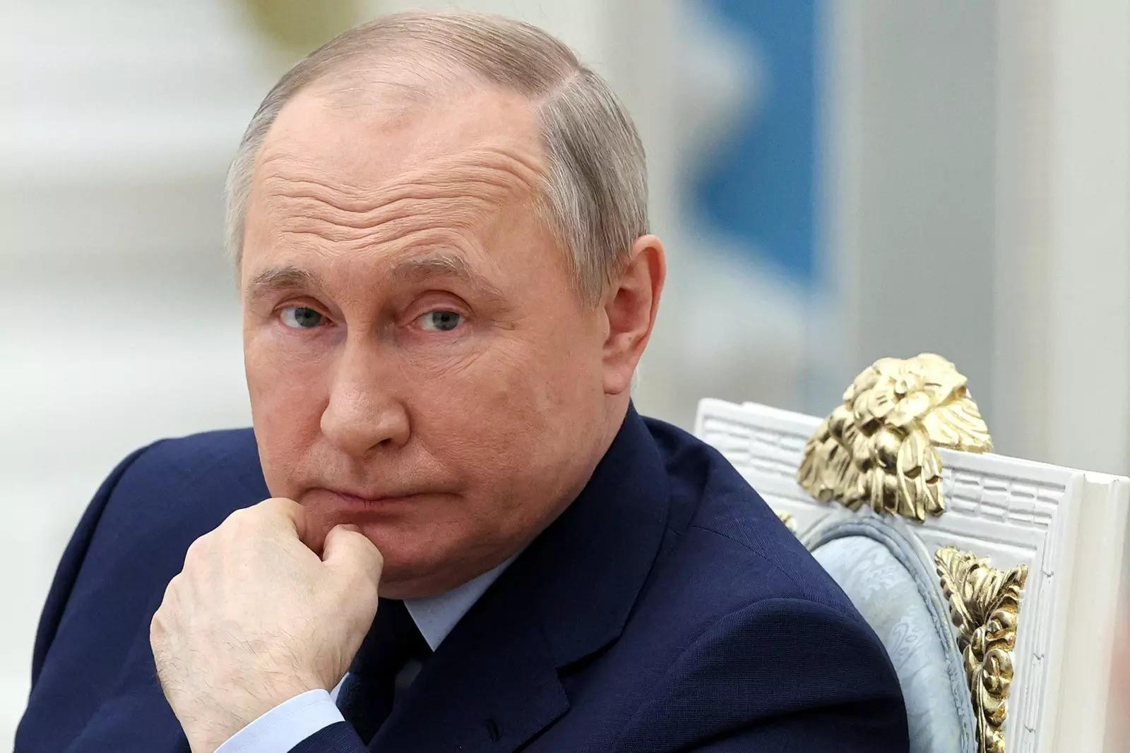 Xung đột ở Ukraine: Tổng thống Nga ra quyết định bất ngờ. (Nguồn: Economic Times)