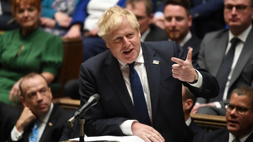 thu tuong anh boris johnson doi mat cuoc dieu tra cua ha vien