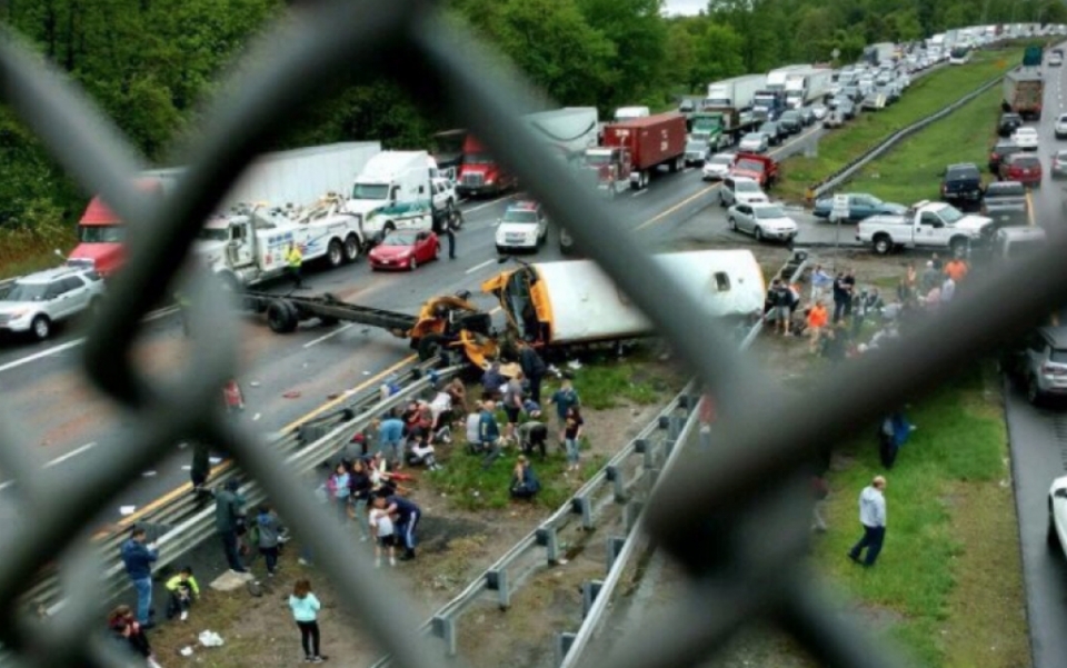 my xe bus cho hoc sinh gap nan khien 45 nguoi thuong vong