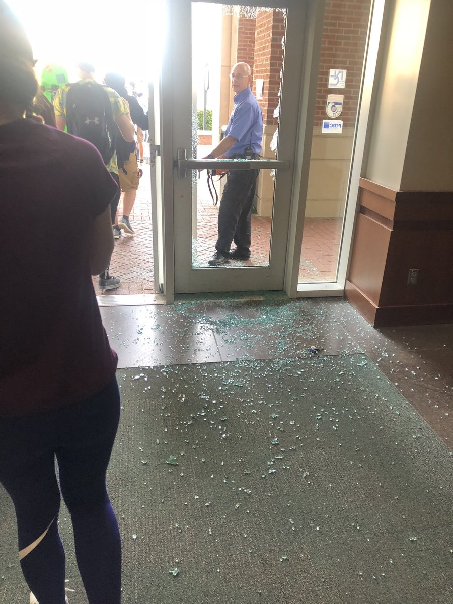 xay ra no sung tai dai hoc north carolina it nhat 2 nguoi thiet mang