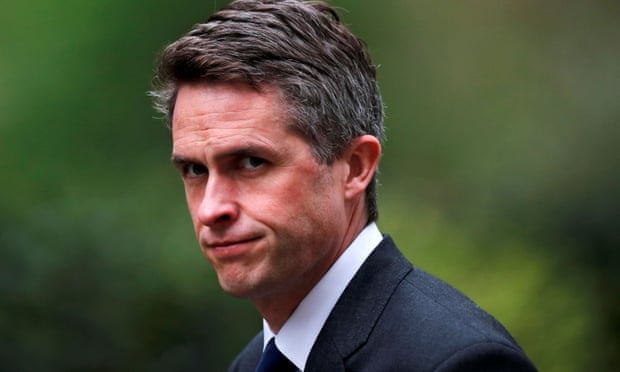 bo truong quoc phong anh bi cach chuc