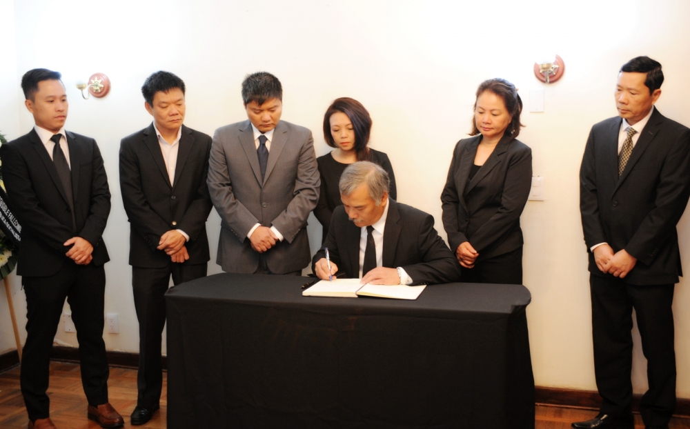 dai su quan viet nam tai mexico to chuc le vieng va mo so tang nguyen chu tich nuoc le duc anh