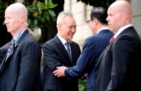 vao ngan hang rut usd nguoi dan trung quoc nhan duoc gi