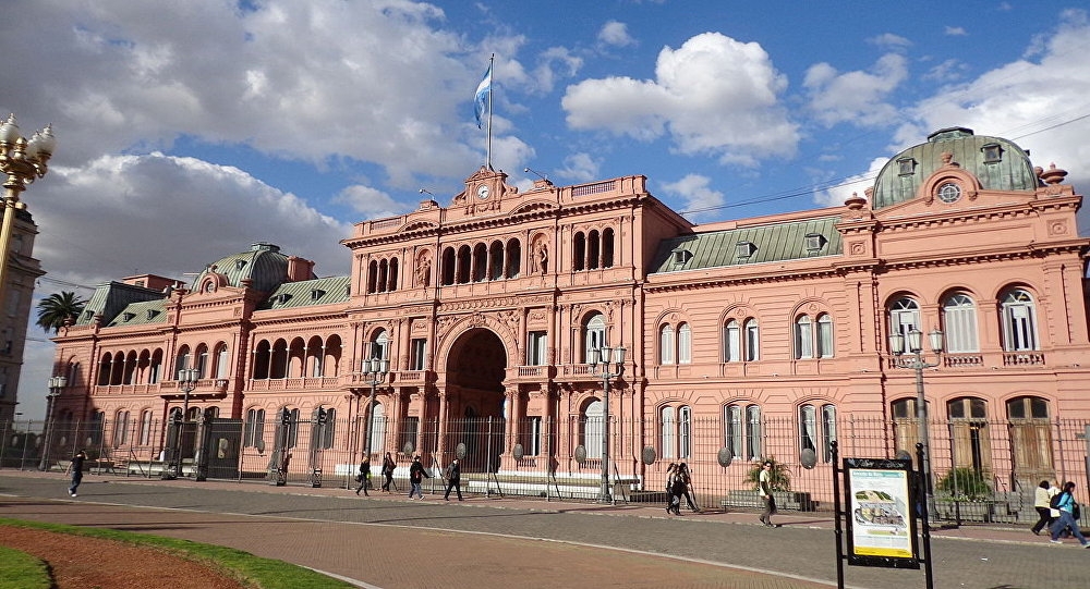 argentina phu tong thong va tru so ha vien bi de doa danh bom