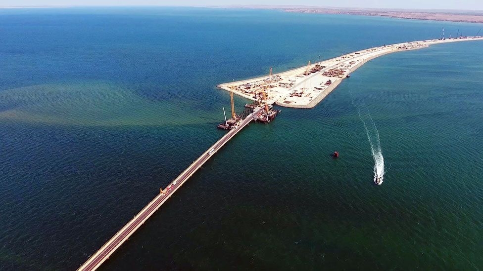 nato keu goi nga rut quan khoi crimea