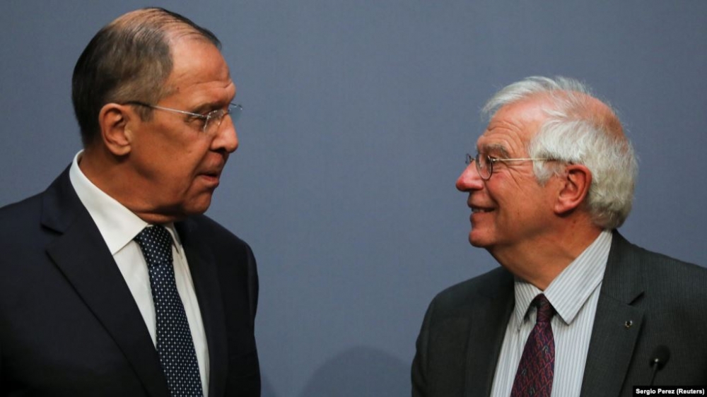 nga trieu tap dai su tay ban nha vi phat ngon cua quyen ngoai truong nuoc nay