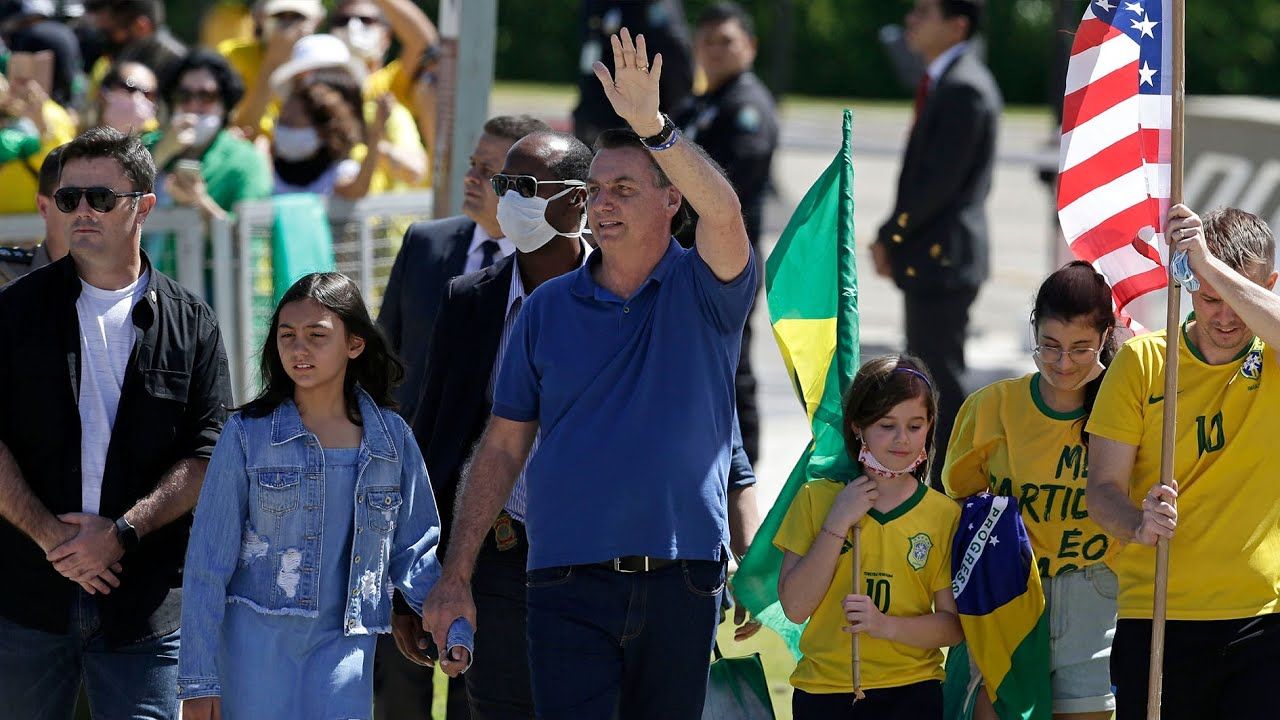 Cập nhật 14h ngày 4/5: Hơn 101.000 ca mắc Covid-19, Tổng thống Brazil vẫn phản đối giãn cách xã hội. Chính phủ Hàn Quốc thận trọng cap nhat 14h ngay 45 hon 101000 ca mac covid 19 tong thong brazil van phan doi gian cach xa hoi chinh phu han quoc than trong