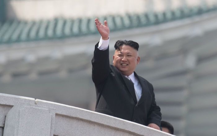 nga trao tang nha lanh dao trieu tien huy chuong ky niem 75 nam chien thang phat xit