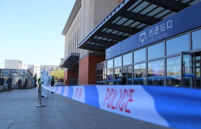 Nóng! Nguy cơ tái bùng phát Covid-19, địa phương Trung Quốc đóng cửa, áp đặt hạn chế mới