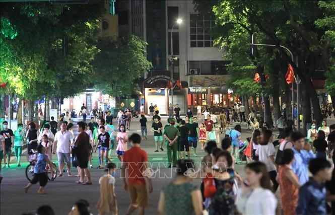 cnn cuoc song da bat dau tro ve guong quay thuong nhat o viet nam hau gian cach do covid 19