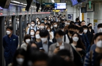 cap nhat 19h 285 so ca covid 19 tu vong tai chau au vuot 175000 hollywood song chung voi virus loay hoay hoi sinh