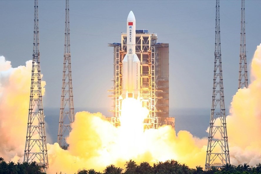 Sự cố tên lửa Trường Chinh 5B của Trung Quốc: Hàn-Mỹ thảo luận cách ứng phó, Washington có định bắn hạ? (Nguồn: THX) Sự cố tên lửa Trường Chinh 5B của Trung Quốc: Hàn-Mỹ thảo luận cách ứng phó, Washington có định bắn hạ? (Nguồn: THX)