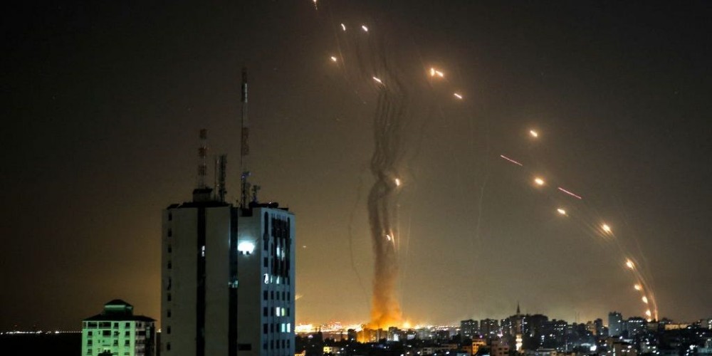 'Chiến trường' Dải Gaza: Cuộc chiến khốc liệt, tên lửa-rocket đỏ trời, Thủ tướng Israel thề trả thù, Mỹ vội vàng