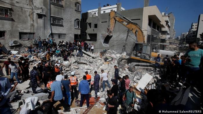 Chảo lửa Trung Đông: Chiến trường Dải Gaza rung chuyển dưới bão không kích, Israel-Palestine khẩu chiến kịch liệt ở HĐBA. (Nguồn: Reuters)